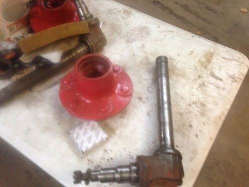 International 454,464,484 tractor front steering knuckle/spindle and hub