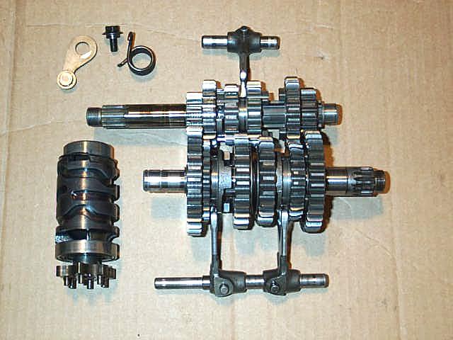 Vintage 1987 yamaha yz125 transmission gears forks drum yz 125 very nice shape