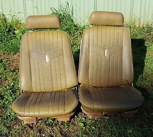 &#039;69 lemans/gto front bucket seats