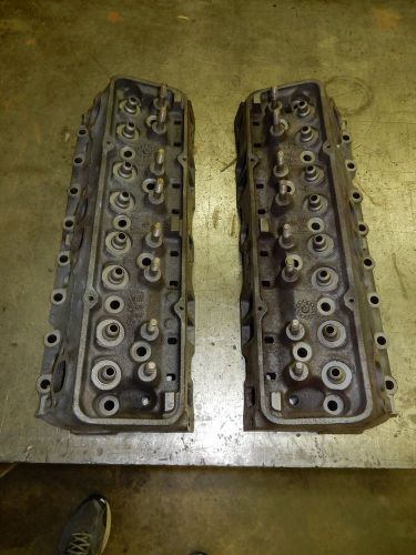 1966 small block chevy sbc 327 hump cylinder heads 3890462 462 k-8-5 match set