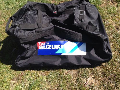 X-large team suzuki rolling gear duffle bag nos