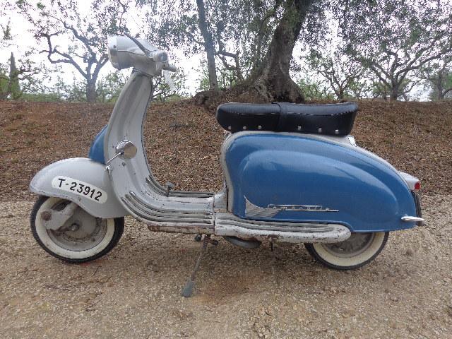 Lambretta 150 li, 1961, all original period.