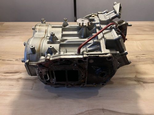 Suzuki 25-30 hp powerhead crankcase assembly 11301-96304-02m