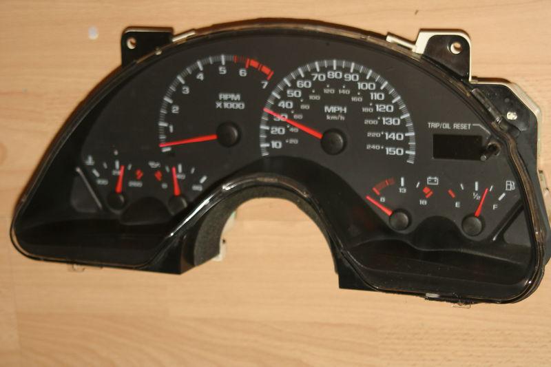 1999-2002 camaro v8  instrument cluster  150 miles