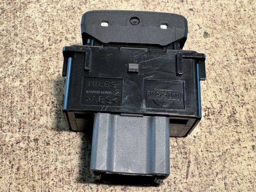 2012 nissan juke f15 heated front seat  switch free postage    *3