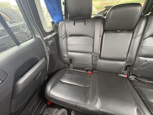 Jeep wrangler leather back seat set