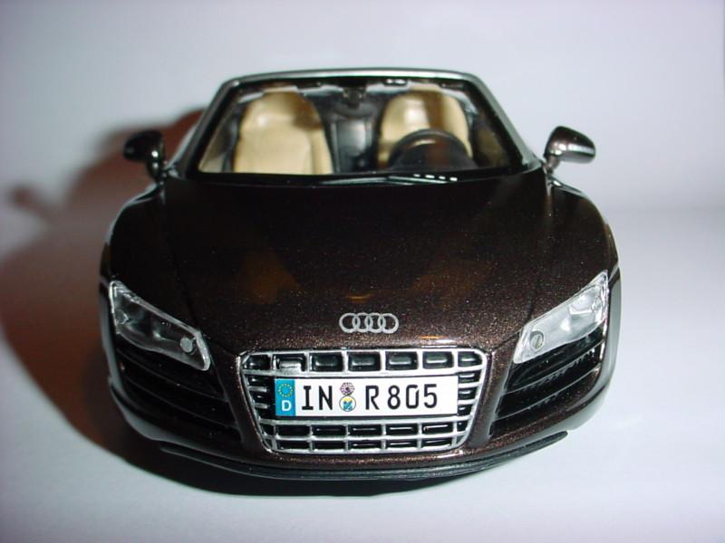 New audi r8 spyder 1/24 scale diecast metal replica s htf world class german