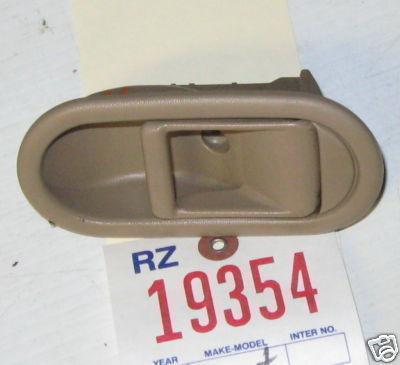 Ford 99 escort inner door handle right front 1999