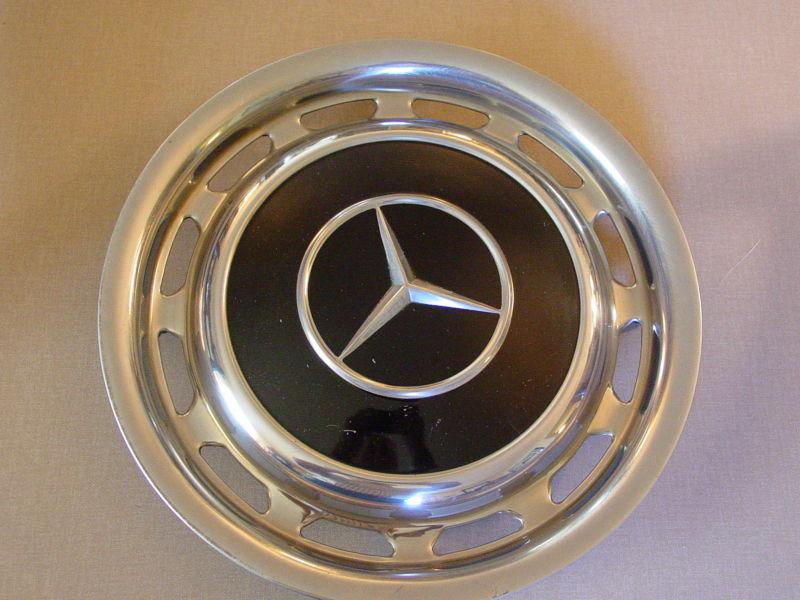 Vint. mercedes benze 14" hubcaps w/ painted inserts to fit 300d,280sl,etc. exc.