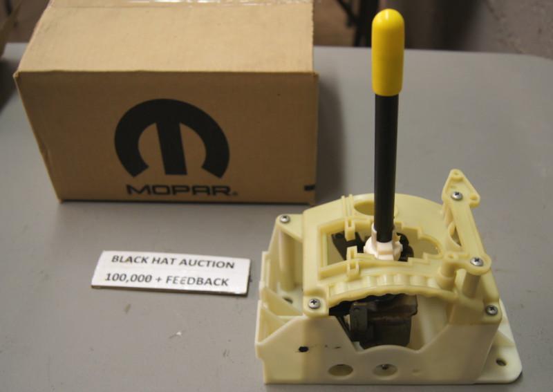 New oem mopar cbfsc459 automatic transmission gear shifter lever assembly  b4688