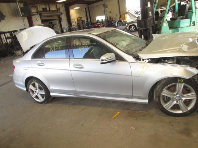 08 09 10 11 12 mercedes c300 left/driver front seat 882104