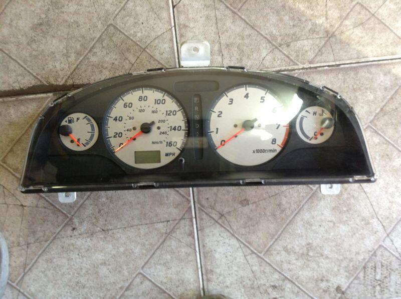 2000 00 01 02 03 nissan pathfinder instrument cluster speedometer  