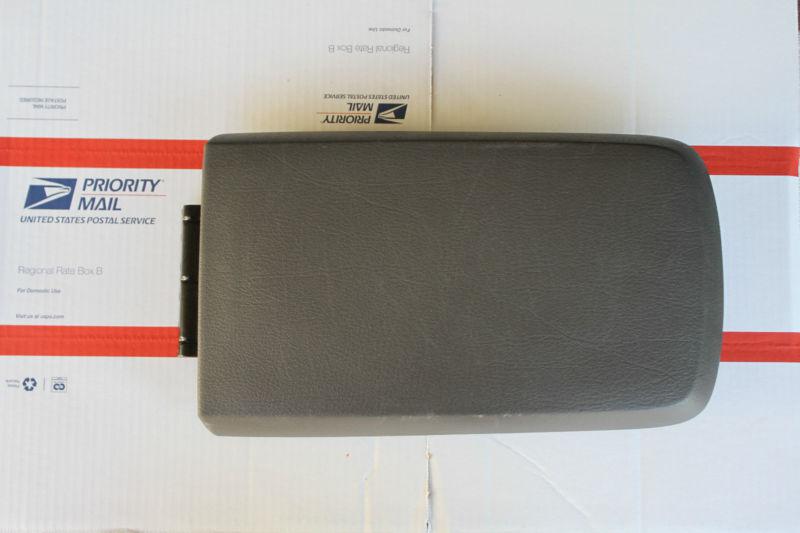 2003 mercury mountaineer center console armrest lid dark gray