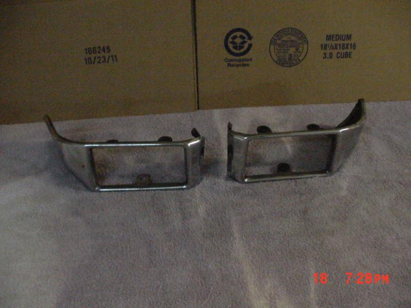 Suzuki cavalcade cornering light bracket