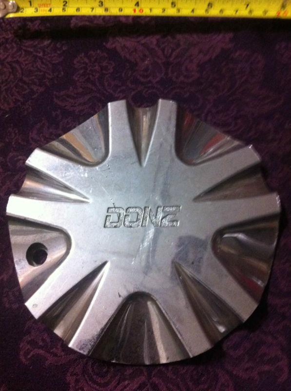 1 donz wheels chrome center cap  part# none  stock# 169