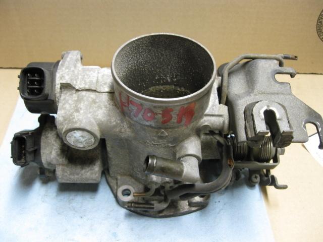 Throttle body toyota camery 90 91 11546