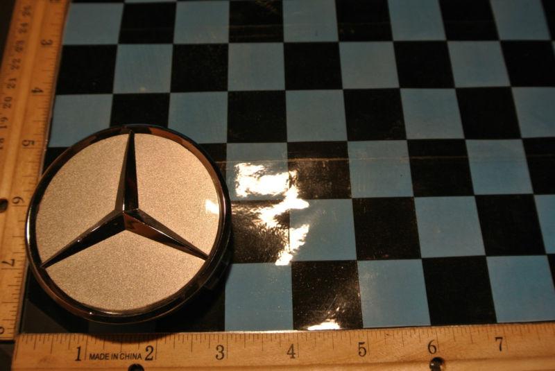 1984-2012 mercedes oem center cap 220 400 0125 item # 43012909