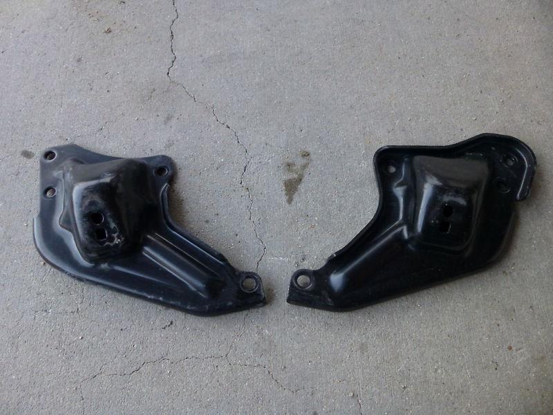 Pair of 01-05 mazda miata motor mount brackets, oem