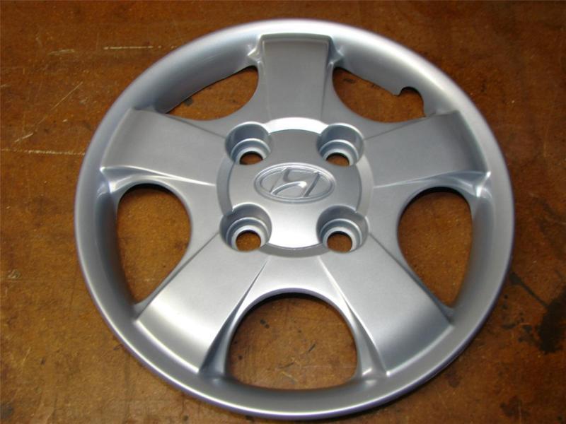 2000-2002 hyundai accent 13" 5 spoke oem hubcap wheel cover nos