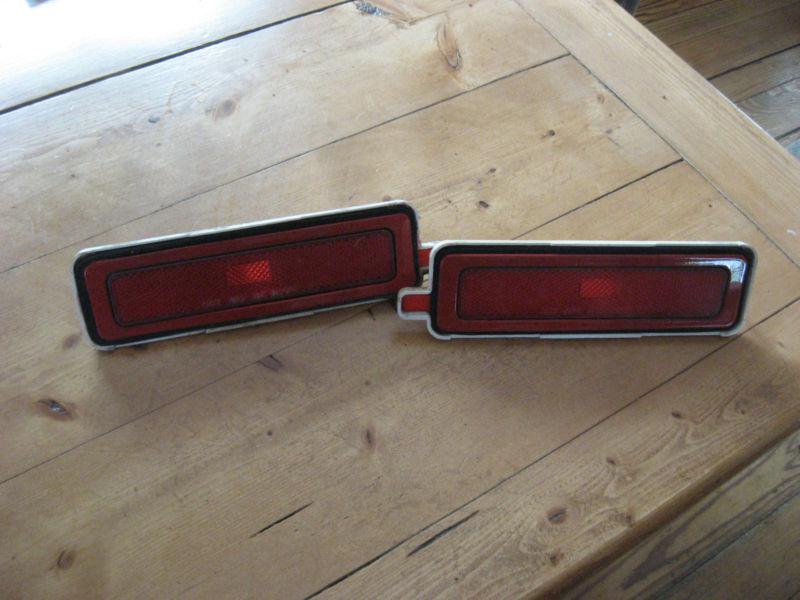 1985-1992 firebird rear quarter panel turn signal lights lh and rh