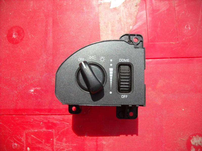 Headlight switch for dodge durango / dakota / ram  (off of a 2000 durango)