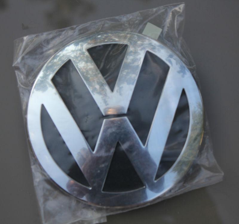 New oem vw volkswagen tiguan trunk emblem logo (2006-2013)