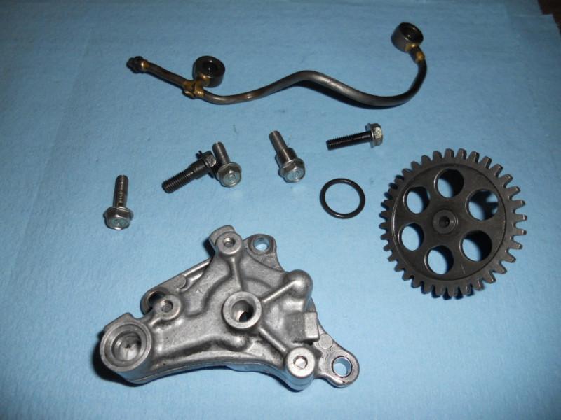 1985 honda xr350 oil pump assembly