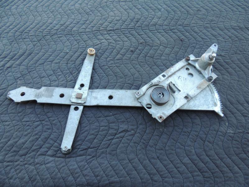 C3 corvette left door regulator 