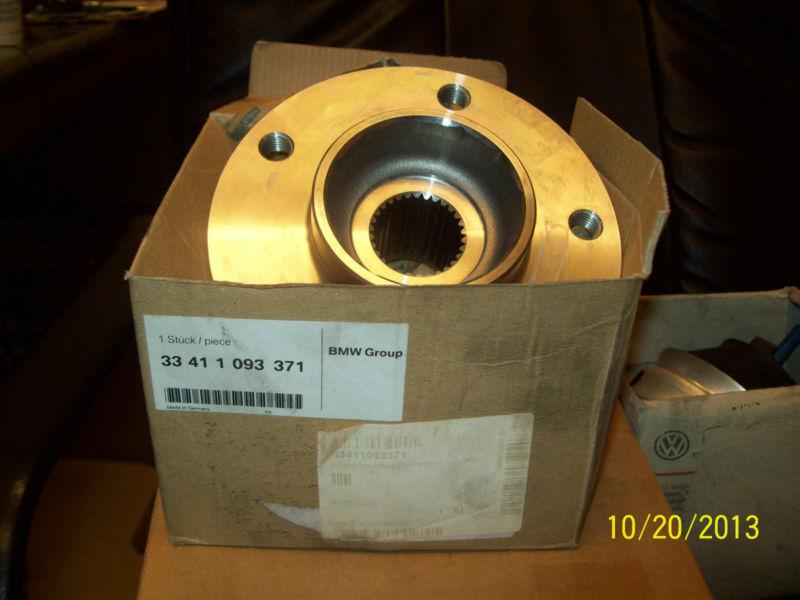 Bmw e39 530i 540i 528i genuine rear wheel hub drive flange 33 41 1 093 371