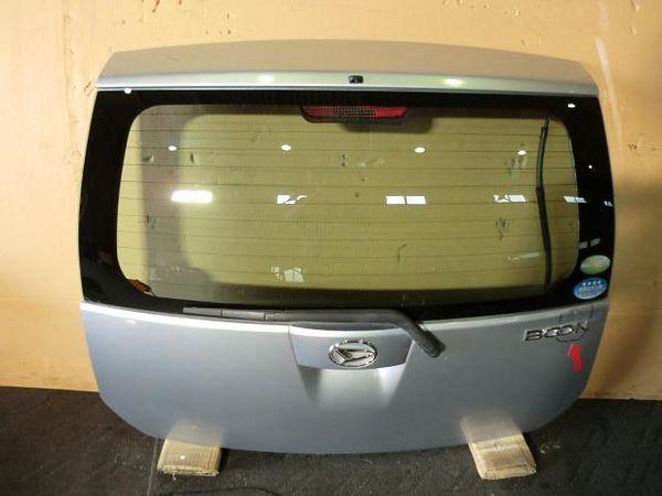 Daihatsu boon 2005 back door assembly [1815800]