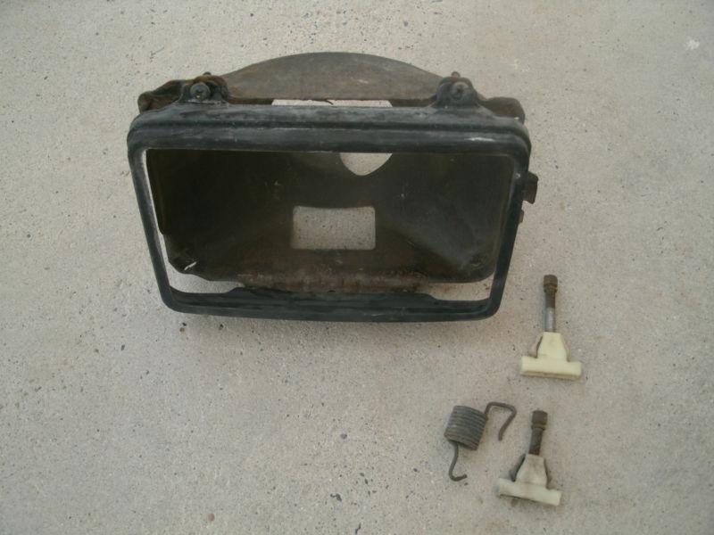 1982-1992 camaro l/h driver side inner headlight lamp bucket bracket