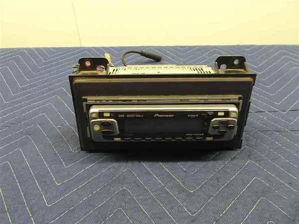 Pioneer radio cd player am/fm deh-p2500 lkq