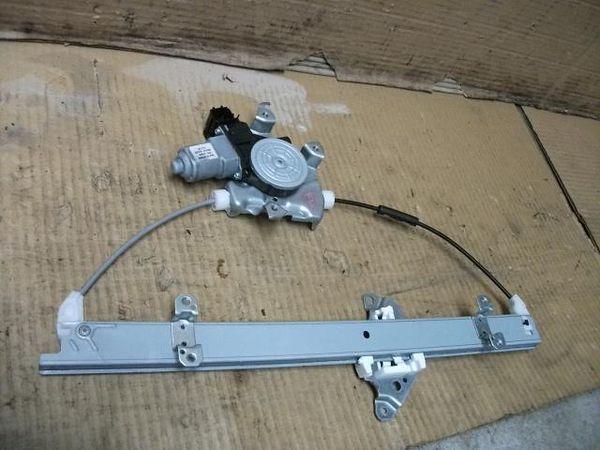 Nissan cube 2009 front left door regulator [0013220]