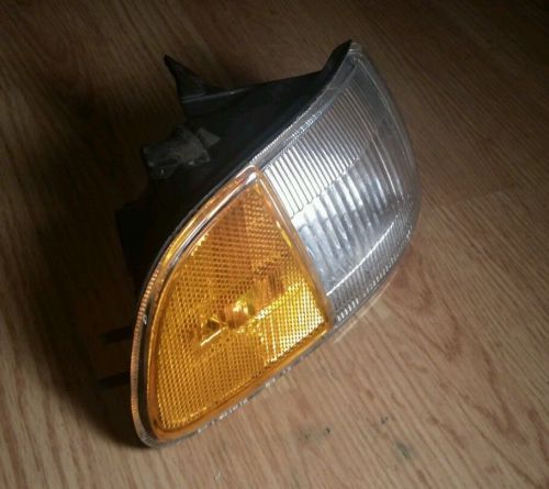 92 93 94 95 honda civic cornerlight right passenger cornerlamp oem sedan