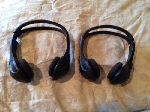 Set of wireless headphones for radio/video w/ remote, gmc yukon
