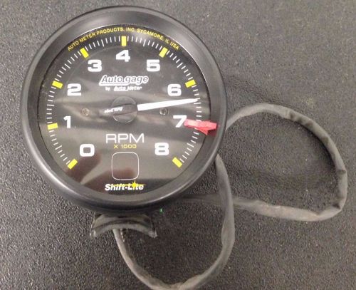 Autogage tachometer 2302 with shift light