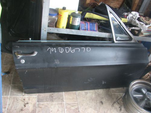 1967-68 ford mustang complete door right side glass in good shape