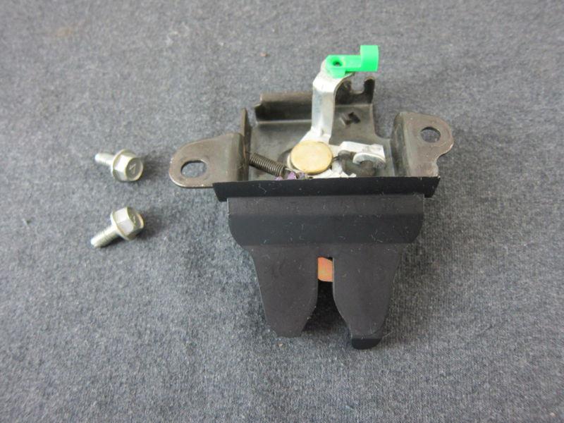 Toyota corolla trunk lid latch lock 98 99