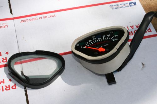 Honda speedometer glass needs to be mounted