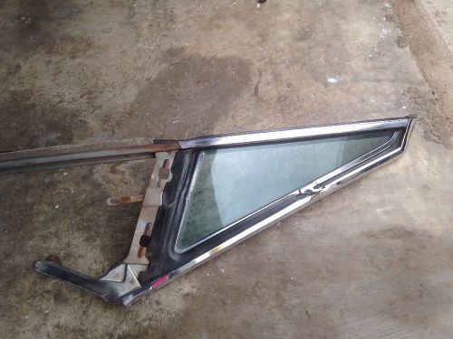 1967 pontiac bonneville rh vent window oem