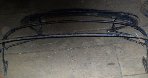 Mgb scissor-type top frame