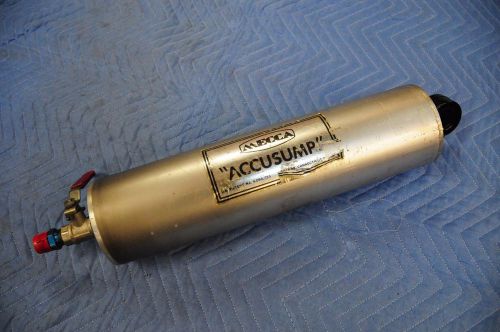 Canton-mecca accusump aluminum oil accumulator