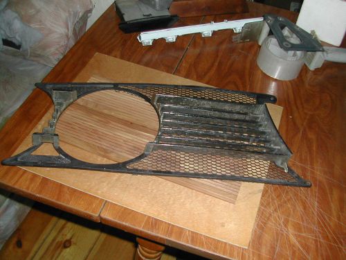 Alfa romeo 1750 berlina right grill assembly oe nos