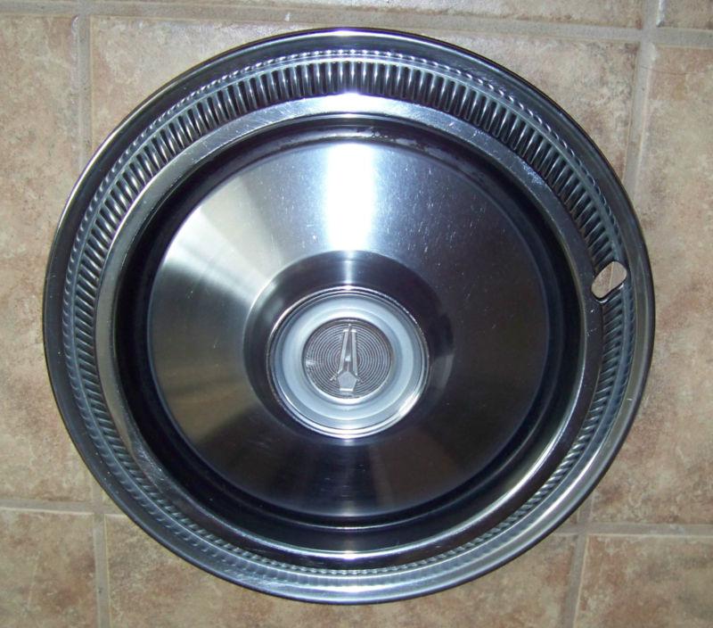 1975-79 plymouth volare hubcap wheel cover