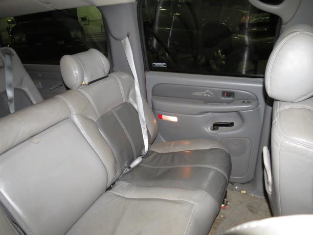 2001 gmc yukon denali xl 1500 rear seat belt & retractor only center gray