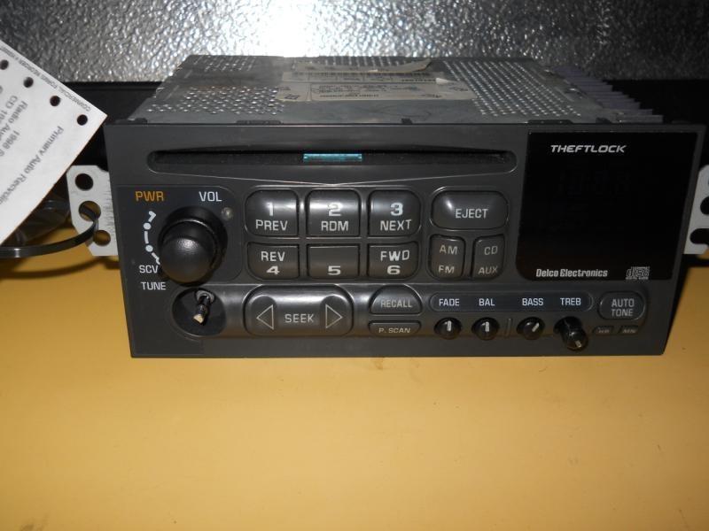 97 98 99 00 malibu audio equipment am-mono-fm stereo radio cd player 22383