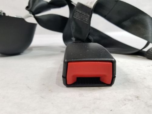 Rear jetta     2014 center retractor seat belt rear 539096