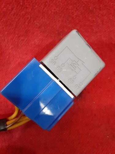 Relay with pigtail grey 7k13 84580702 12v max30a