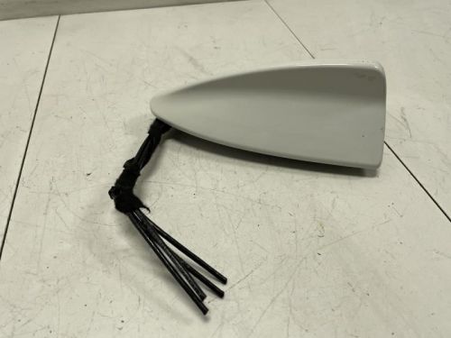 Bmw x5 e70/fe43 2008 rear roof shark satellite radio antenna factory