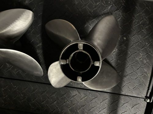 Mercury/ mercruiser bravo i one propeller 15-1/4 x 22 rh &amp; lh ss 4 blade pair